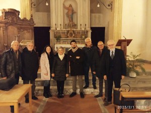Foto di gruppo del Direttivo dell'Ecomuseo con al centro i due relatori